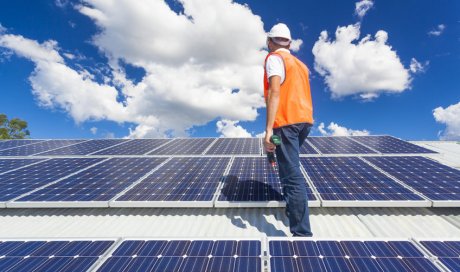 Pose de panneaux photovoltaïques sur bâtiment tertiaire à Albertville